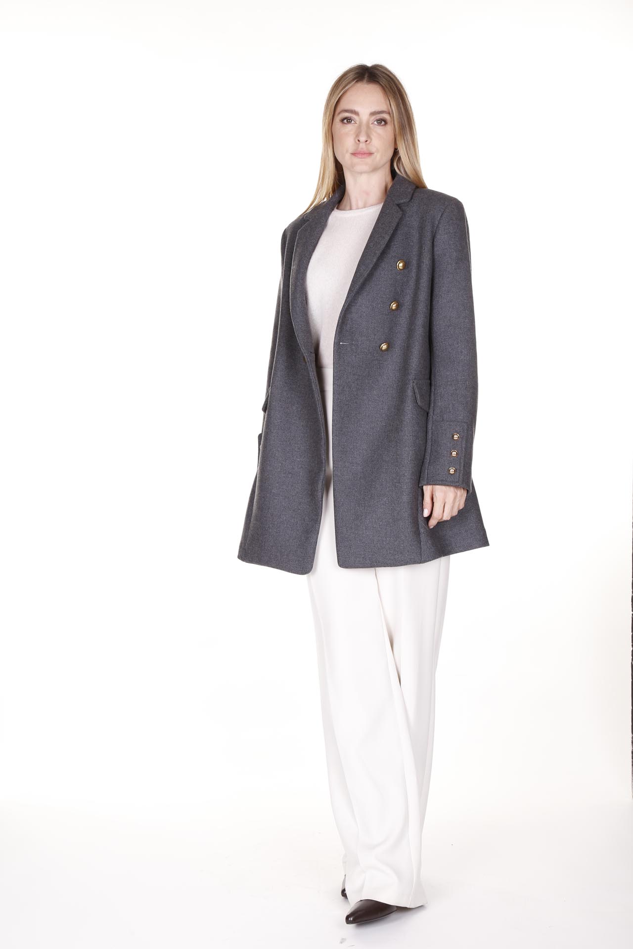 Bazar Deluxe, Cappotto